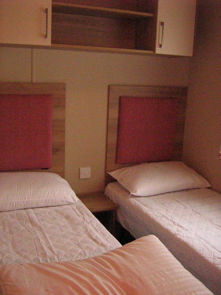Lovely 6 Berth Caravan With Decking At Carlton Meres In Suffolk Ref 60058M サックスマンダム エクステリア 写真